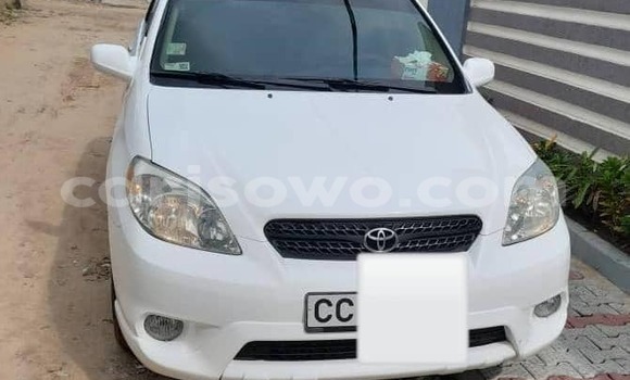 Acheter Occasion Voiture Toyota Matrix Blanc à Cotonou, Benin Acheter Occasion Voiture Toyota Matrix Blanc à Cotonou, Benin