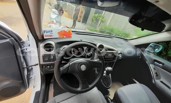 Acheter Occasion Voiture Toyota Matrix Blanc à Cotonou, Benin Acheter Occasion Voiture Toyota Matrix Blanc à Cotonou, Benin