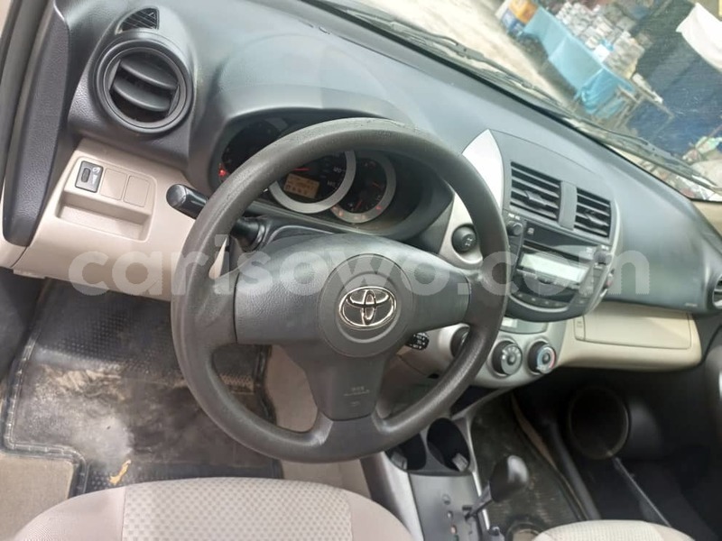 Big with watermark toyota rav4 benin cotonou 16703