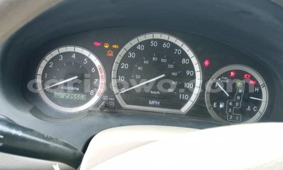 Ra Àlòkù Toyota Sienna funfun Ọkọ̀ in Cotonou ni Benin Ra Àlòkù Toyota Sienna funfun Ọkọ̀ in Cotonou ni Benin