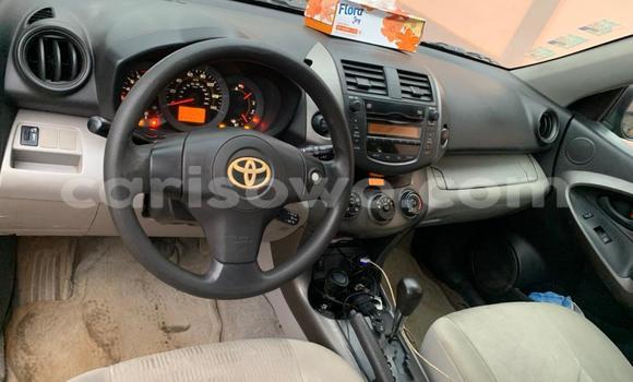 Ra Àlòkù Toyota RAV4 Black Ọkọ̀ in Cotonou ni Benin Ra Àlòkù Toyota RAV4 Black Ọkọ̀ in Cotonou ni Benin