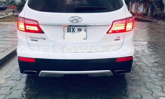 Acheter Occasion Voiture Hyundai Santa Fe Blanc à Cotonou, Benin Acheter Occasion Voiture Hyundai Santa Fe Blanc à Cotonou, Benin