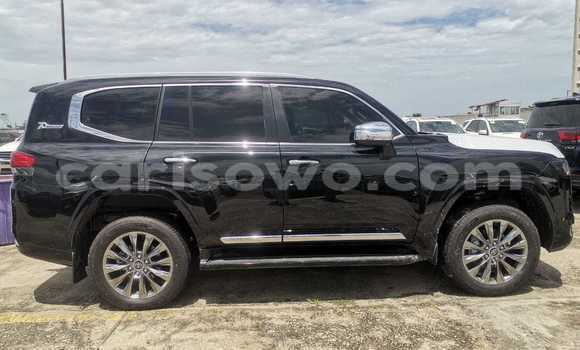 Ra Tuntun Toyota Land Cruiser Black Ọkọ̀ in Cotonou ni Benin Ra Tuntun Toyota Land Cruiser Black Ọkọ̀ in Cotonou ni Benin