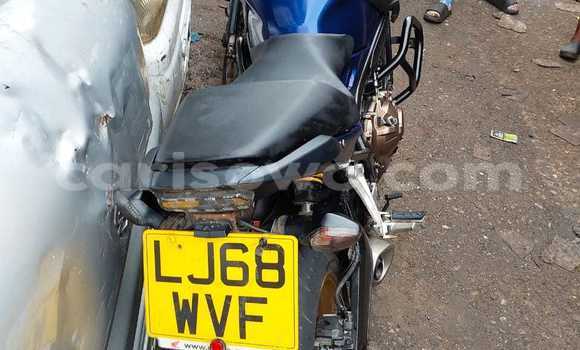 Acheter Import Moto Honda CBR Bleu à Cotonou, Benin Acheter Import Moto Honda CBR Bleu à Cotonou, Benin