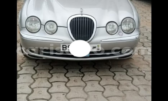 Ra Àlòkù Jaguar XE Miiran Ọkọ̀ in Cotonou ni Benin