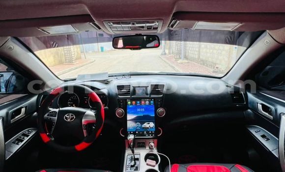 Sayi Na hannu Toyota Highlander White Mota in Cotonou a Benin Sayi Na hannu Toyota Highlander White Mota in Cotonou a Benin