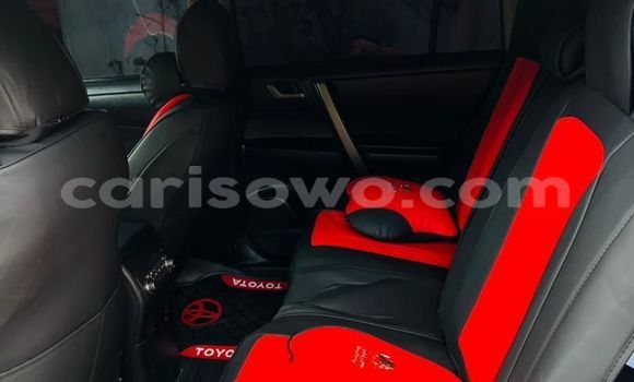 Sayi Na hannu Toyota Highlander White Mota in Cotonou a Benin Sayi Na hannu Toyota Highlander White Mota in Cotonou a Benin