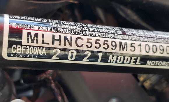 Acheter Neuf Moto Honda CB Bleu à Cotonou, Benin Acheter Neuf Moto Honda CB Bleu à Cotonou, Benin