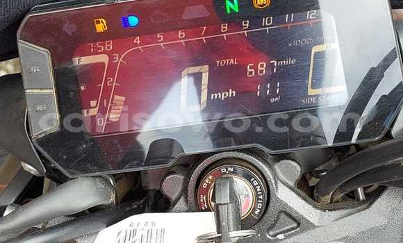 Acheter Neuf Moto Honda CB Bleu à Cotonou, Benin Acheter Neuf Moto Honda CB Bleu à Cotonou, Benin