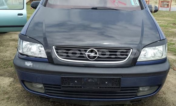 Buy Used Opel Zafira Blue Car in Cotonou in Benign