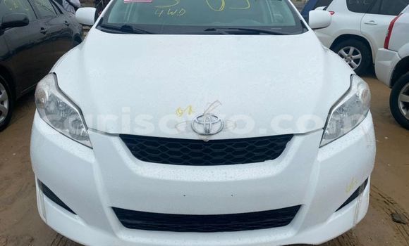 Buy Used Toyota Matrix White Car in Cotonou in Benign