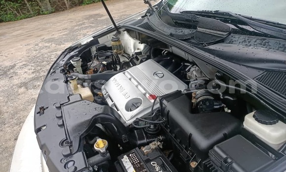 Acheter Occasion Voiture Lexus RX 330 Blanc à Cotonou, Benin Acheter Occasion Voiture Lexus RX 330 Blanc à Cotonou, Benin