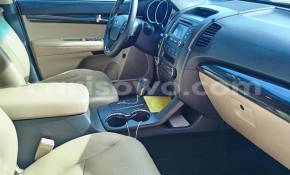 Acheter Occasion Voiture Kia Sorento Gris à Cotonou, Benin Acheter Occasion Voiture Kia Sorento Gris à Cotonou, Benin