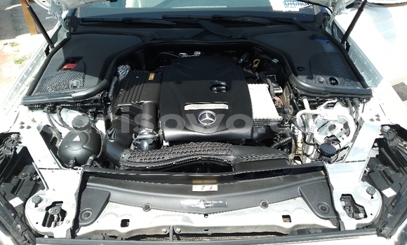 Acheter Occasion Voiture Mercedes-Benz E-Classe Blanc à Cotonou, Benin Acheter Occasion Voiture Mercedes-Benz E-Classe Blanc à Cotonou, Benin