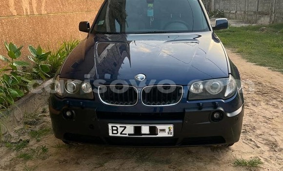 Sayi Sabo BMW X3 Blue Mota in Cotonou a Benin