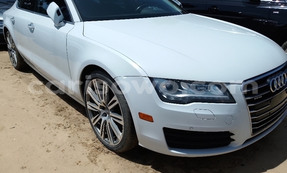 Ra Imported Audi A7 funfun Ọkọ̀ in Cotonou ni Benin Ra Imported Audi A7 funfun Ọkọ̀ in Cotonou ni Benin