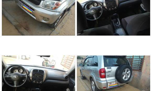 Acheter Occasion Voiture Toyota RAV4 Gris à Cotonou, Benin Acheter Occasion Voiture Toyota RAV4 Gris à Cotonou, Benin
