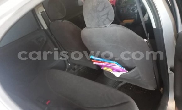 Ra Àlòkù Toyota Yaris Silver Ọkọ̀ in Cotonou ni Benin Ra Àlòkù Toyota Yaris Silver Ọkọ̀ in Cotonou ni Benin