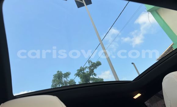 Sayi Na hannu Mercedes-Benz GLE Azurfa Mota in Cotonou a Benin Sayi Na hannu Mercedes-Benz GLE Azurfa Mota in Cotonou a Benin