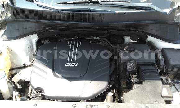 Acheter Occasion Voiture Kia Sorento Blanc à Cotonou, Benin Acheter Occasion Voiture Kia Sorento Blanc à Cotonou, Benin