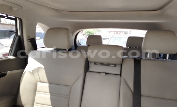 Acheter Occasion Voiture Kia Sorento Blanc à Cotonou, Benin Acheter Occasion Voiture Kia Sorento Blanc à Cotonou, Benin