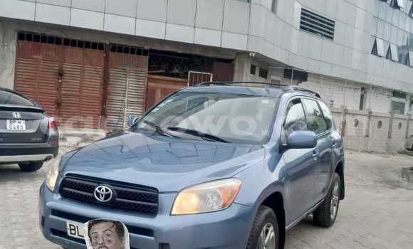 Acheter Occasion Voiture Toyota RAV4 Bleu à Cotonou, Benin Acheter Occasion Voiture Toyota RAV4 Bleu à Cotonou, Benin