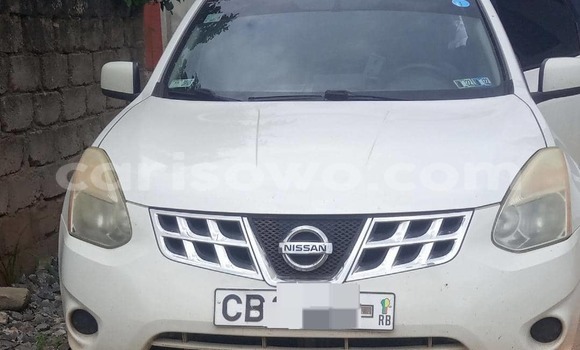 Ra Àlòkù Nissan Rogue funfun Ọkọ̀ in Abomey Calavi ni Benin