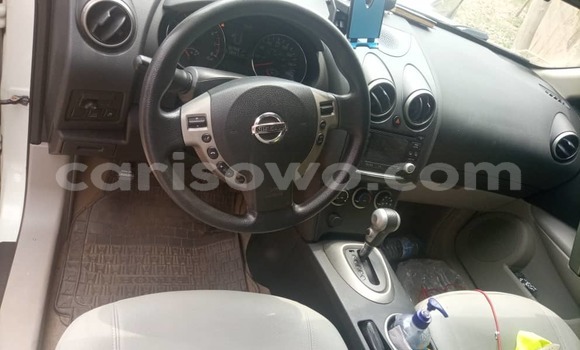 Sayi Na hannu Nissan Rogue White Mota in Abomey Calavi a Benin Sayi Na hannu Nissan Rogue White Mota in Abomey Calavi a Benin