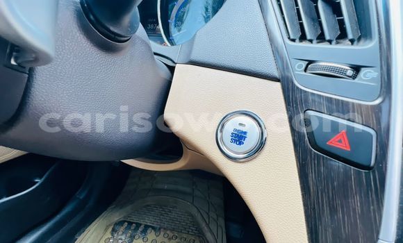 Acheter Occasion Voiture Hyundai Sonata Rouge à Cotonou, Benin Acheter Occasion Voiture Hyundai Sonata Rouge à Cotonou, Benin