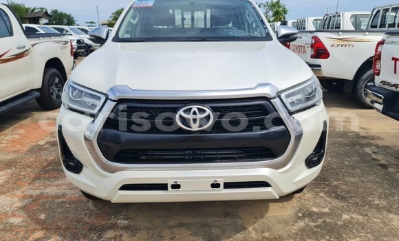 Acheter Neuf Voiture Toyota Hilux Blanc à Cotonou, Benin Acheter Neuf Voiture Toyota Hilux Blanc à Cotonou, Benin