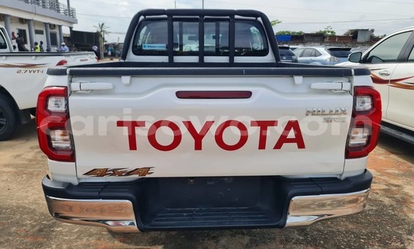 Acheter Neuf Voiture Toyota Hilux Blanc à Cotonou, Benin Acheter Neuf Voiture Toyota Hilux Blanc à Cotonou, Benin