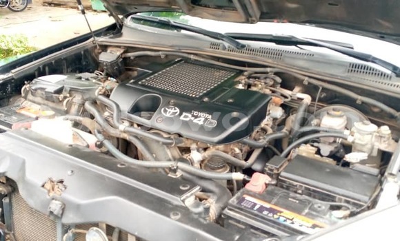 Acheter Neuf Voiture Toyota Hilux Blanc à Cotonou, Benin Acheter Neuf Voiture Toyota Hilux Blanc à Cotonou, Benin