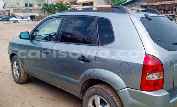 Acheter Occasion Voiture Hyundai Tucson Vert à Cotonou, Benin Acheter Occasion Voiture Hyundai Tucson Vert à Cotonou, Benin