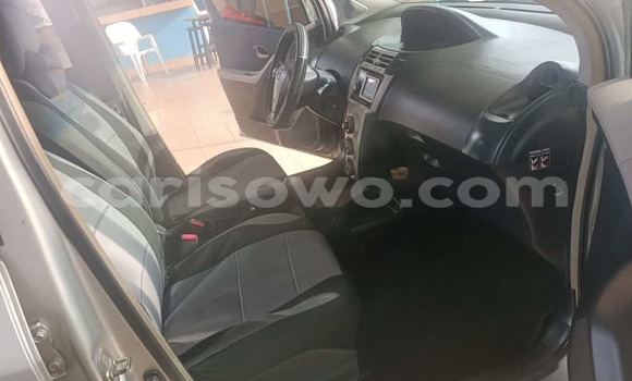 Ra Àlòkù Toyota Yaris Silver Ọkọ̀ in Cotonou ni Benin Ra Àlòkù Toyota Yaris Silver Ọkọ̀ in Cotonou ni Benin