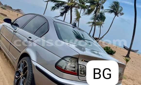 Sayi Na hannu BMW 3–Series Azurfa Mota in Cotonou a Benin Sayi Na hannu BMW 3–Series Azurfa Mota in Cotonou a Benin