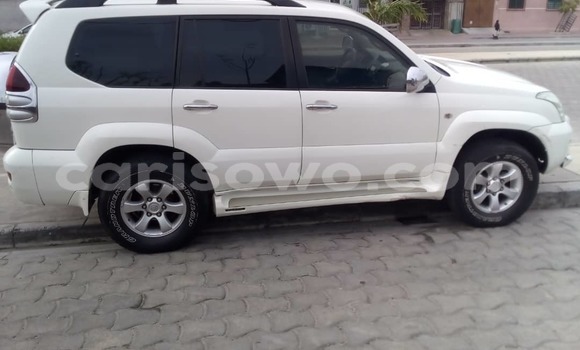 Ra Àlòkù Toyota Prado funfun Ọkọ̀ in Cotonou ni Benin Ra Àlòkù Toyota Prado funfun Ọkọ̀ in Cotonou ni Benin