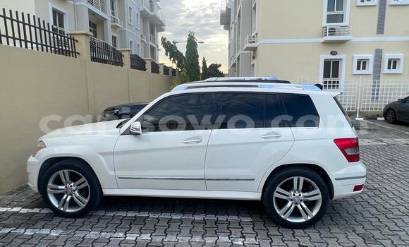 Buy Used Mercedes-Benz GLK–Class White Car in Cotonou in Benign