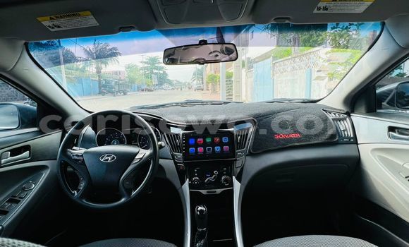 Sayi Na hannu Hyundai Sonata Azurfa Mota in Cotonou a Benin Sayi Na hannu Hyundai Sonata Azurfa Mota in Cotonou a Benin
