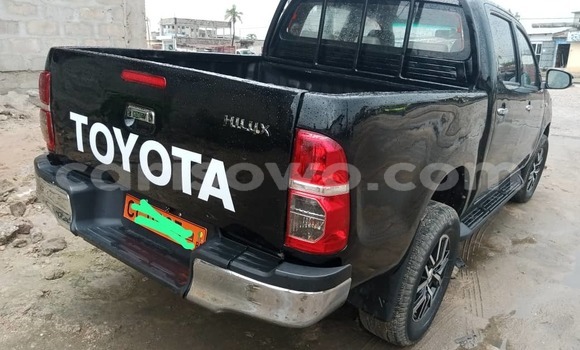 Sayi Na hannu Toyota Hilux Black Mota in Cotonou a Benin Sayi Na hannu Toyota Hilux Black Mota in Cotonou a Benin