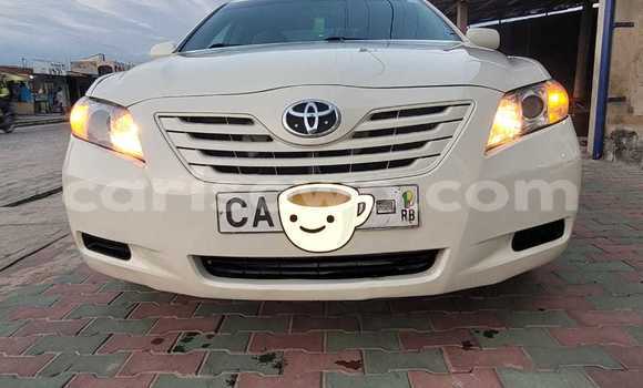Sayi Na hannu Toyota Camry White Mota in Cotonou a Benin Sayi Na hannu Toyota Camry White Mota in Cotonou a Benin