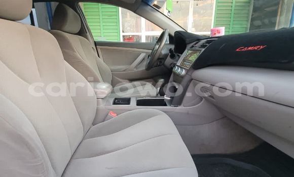 Sayi Na hannu Toyota Camry White Mota in Cotonou a Benin Sayi Na hannu Toyota Camry White Mota in Cotonou a Benin