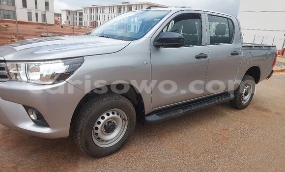 Acheter Occasion Voiture Toyota Hilux Blanc à Cotonou, Benin Acheter Occasion Voiture Toyota Hilux Blanc à Cotonou, Benin