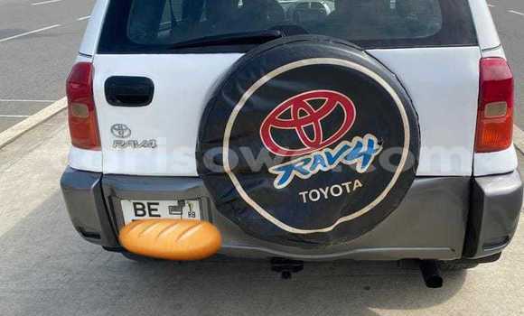 Ra Àlòkù Toyota RAV4 Silver Ọkọ̀ in Cotonou ni Benin