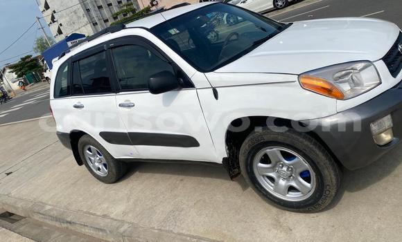 Ra Àlòkù Toyota RAV4 Silver Ọkọ̀ in Cotonou ni Benin Ra Àlòkù Toyota RAV4 Silver Ọkọ̀ in Cotonou ni Benin