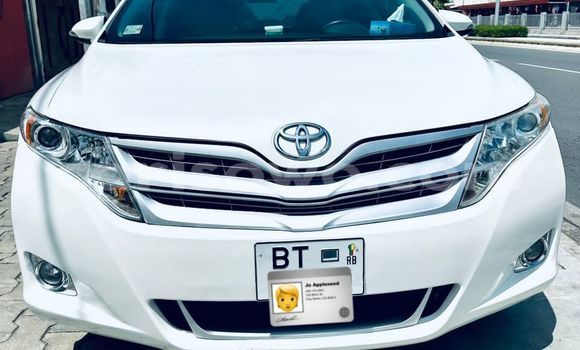 Ra Àlòkù Toyota Venza funfun Ọkọ̀ in Cotonou ni Benin