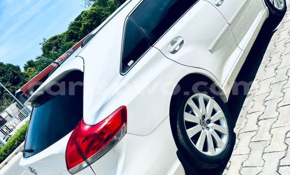 Sayi Na hannu Toyota Venza White Mota in Cotonou a Benin Sayi Na hannu Toyota Venza White Mota in Cotonou a Benin