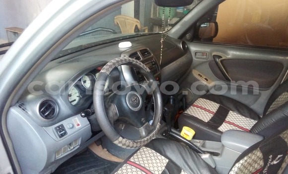 Ra Àlòkù Toyota RAV4 Silver Ọkọ̀ in Cotonou ni Benin Ra Àlòkù Toyota RAV4 Silver Ọkọ̀ in Cotonou ni Benin