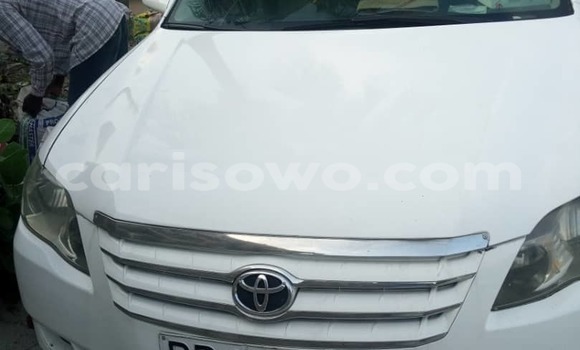 Ra Àlòkù Toyota Avalon funfun Ọkọ̀ in Cotonou ni Benin Ra Àlòkù Toyota Avalon funfun Ọkọ̀ in Cotonou ni Benin
