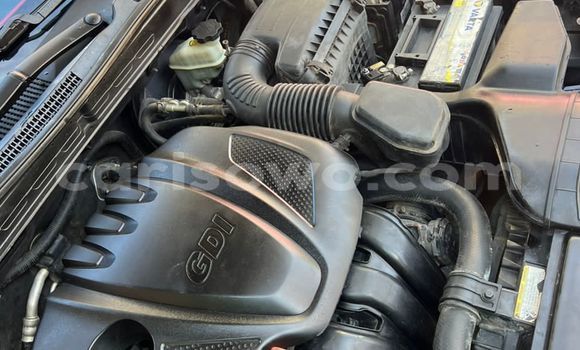 Sayi Na hannu Hyundai Sonata White Mota in Cotonou a Benin Sayi Na hannu Hyundai Sonata White Mota in Cotonou a Benin