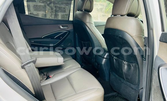 Sayi Na hannu Hyundai Santa Fe White Mota in Cotonou a Benin Sayi Na hannu Hyundai Santa Fe White Mota in Cotonou a Benin